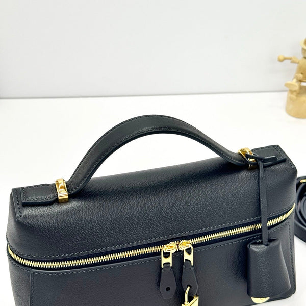LP Extra Pouch L23 Black Calfskin 282120