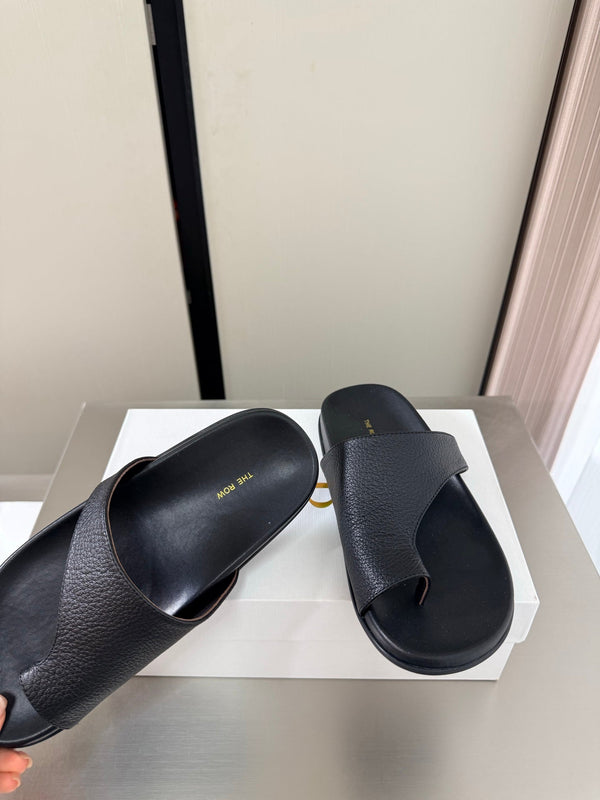 TR Slip-on Sandals Black Cowhide 872484