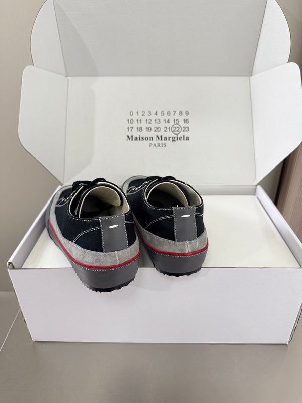 MM Traveler Sneaker Black Grey Suede Canvas Sheeepskin 872470