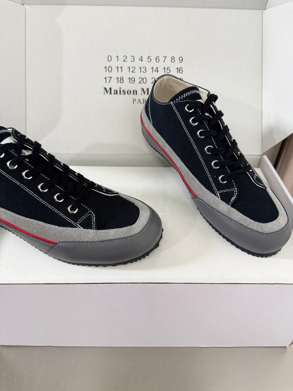 MM Traveler Sneaker Black Grey Suede Canvas Sheeepskin 872470