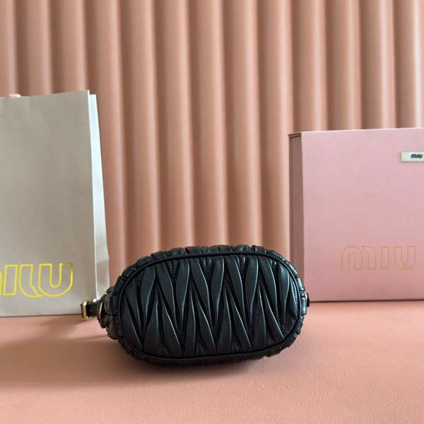 Miu Matelassé Pouch Bag 15cm Black Leather