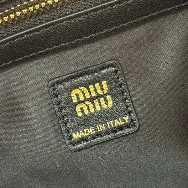 Miu Caprice Clutch Black Matelassé Nappa Leather 280764