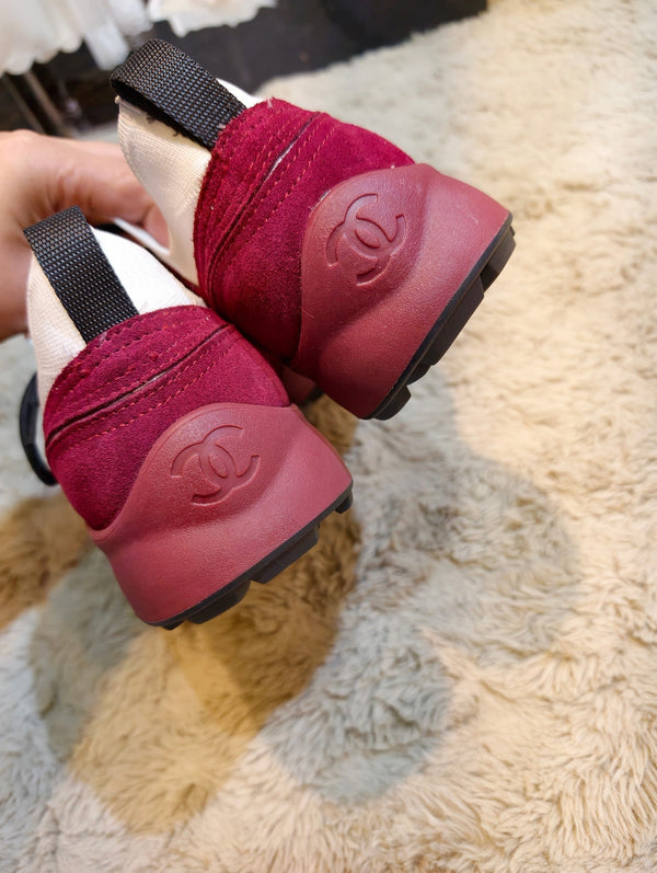 CC Métiers d’art 2026 Sneakers Burgundy Suede 941010