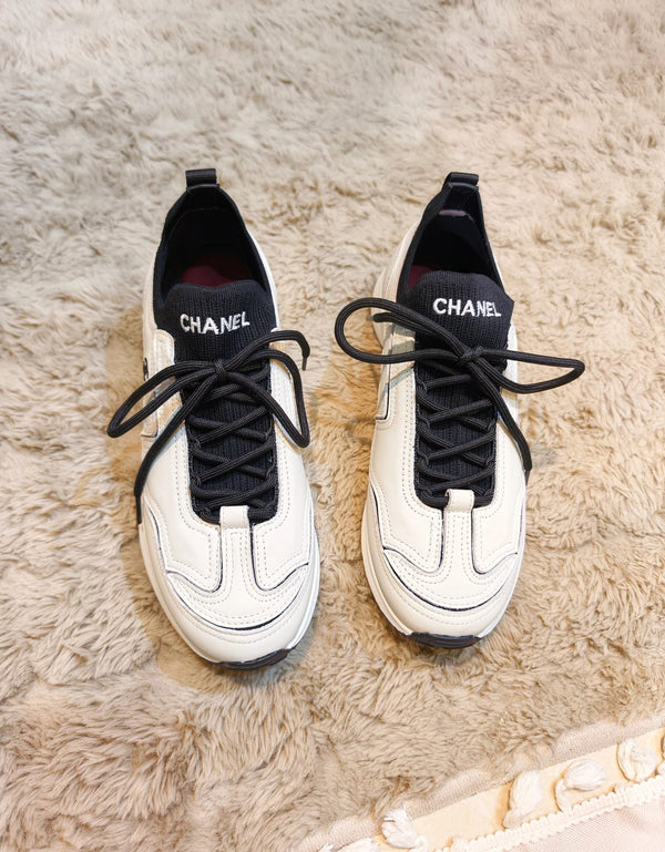 CC Métiers d’art 2026 Sneakers White Lambskin 941008