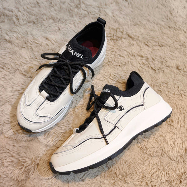 CC Métiers d’art 2026 Sneakers White Lambskin 941008