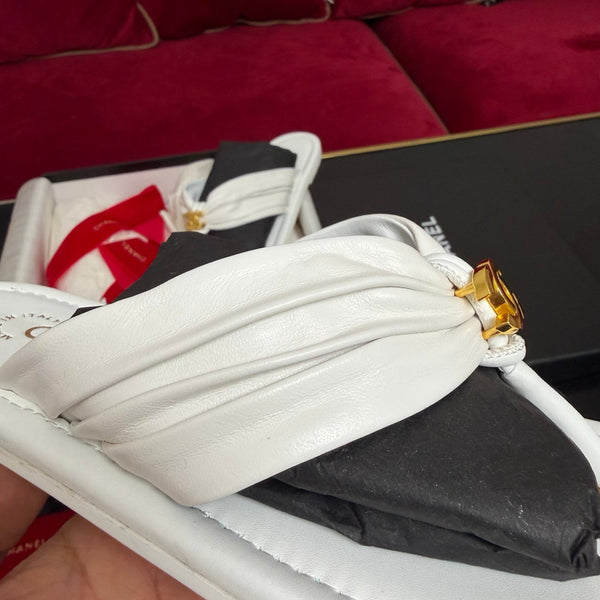 Chanel 2026 Flip-slop Sandal White Lambskin 742746