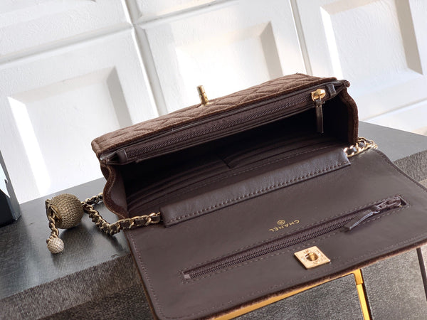 CC 26C Flap Bag 20 Coffee Velvet