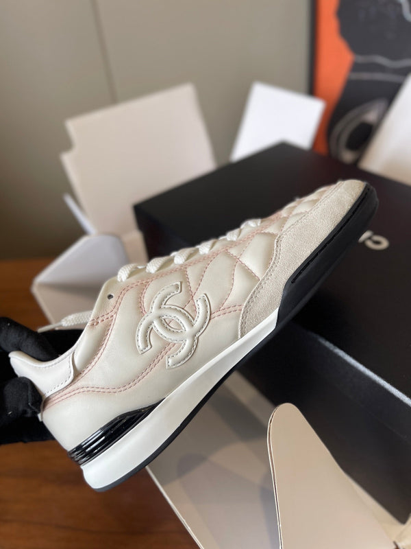 CC 26ss Low-Top Sneaker Light Pink Leather 623164