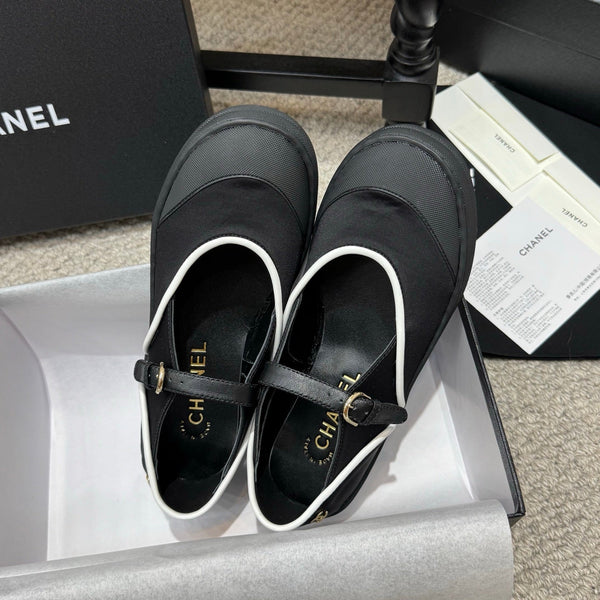 CC 26s Coco Beach Mary Janes Black Fibers Rubber 767080