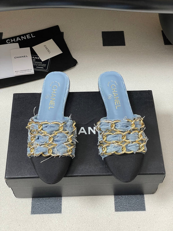 CC 25B Chain Closed Toe Flat Mule Light Blue Denim 393887
