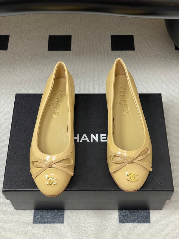 CC 25A Small Bow Ballet Flats Beige Sheepskin 393965