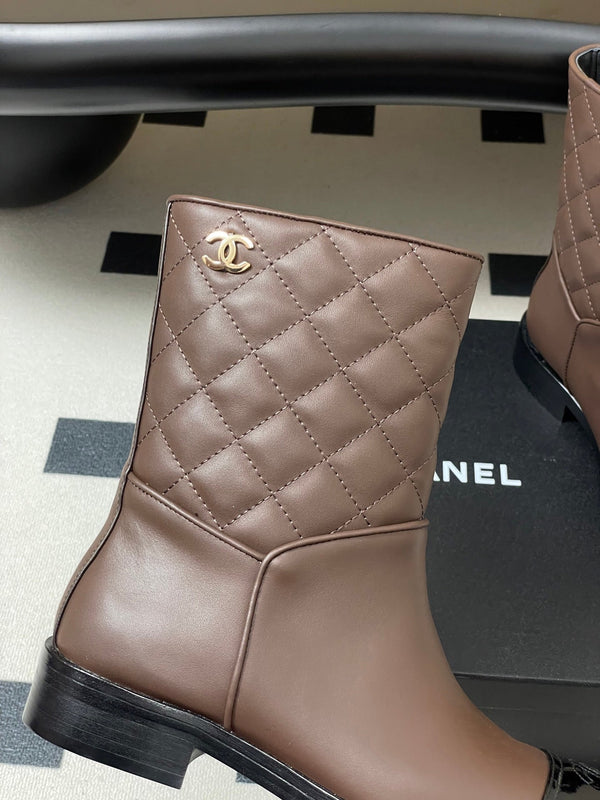 CC 25FW Double C Buckle Short Boot 25mm Brown Black Sheepskin 423143