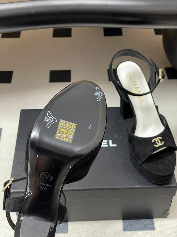CC 26SS Platform Sandals 120mm Black Double C Sheepskin Suede 632574