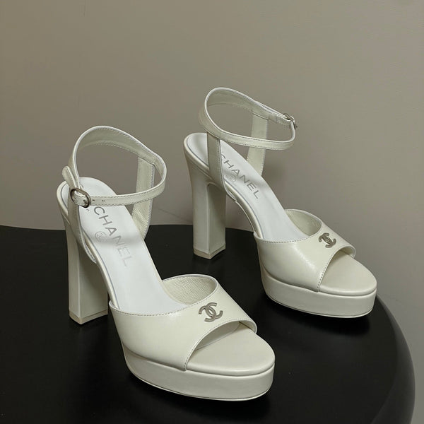 CC 26SS Platform Sandals 120mm White Double C Sheepskin 632571