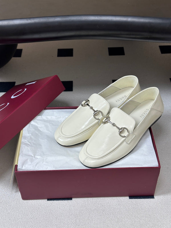 GG 26s Horsebit Loafers Flat White Glossy Leather 952567