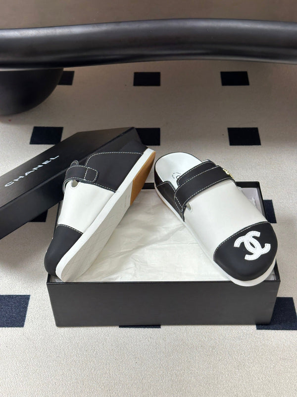 CC 26s Pool Slides Black White Lambskin 952559