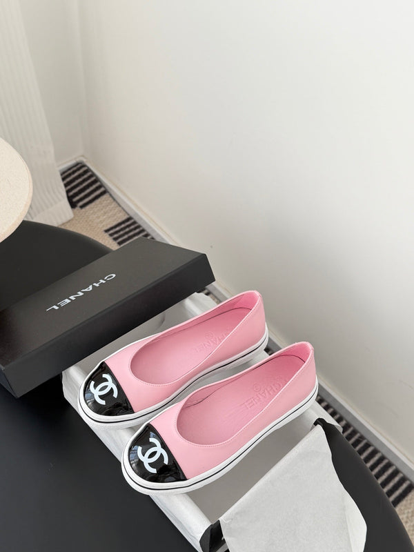 CC 26P Ballet Flat Black Pink Patent Leather Lambskin 670803