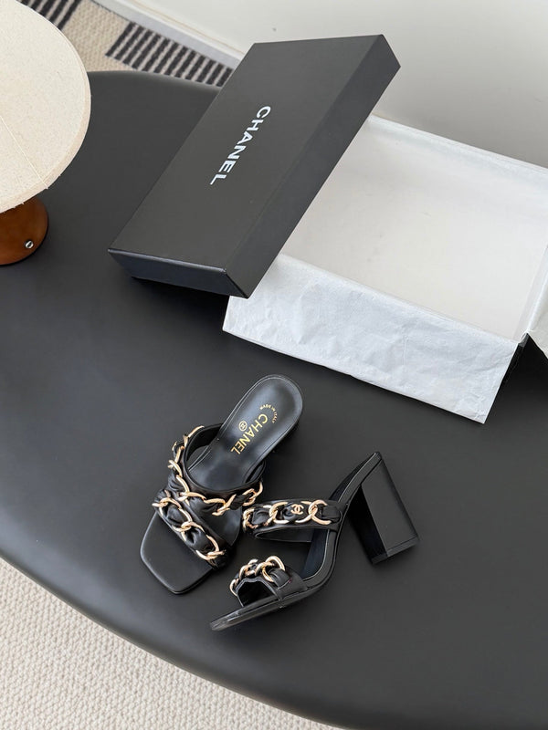 CC 26ss Chain Slippers Black Sheepskin 670304