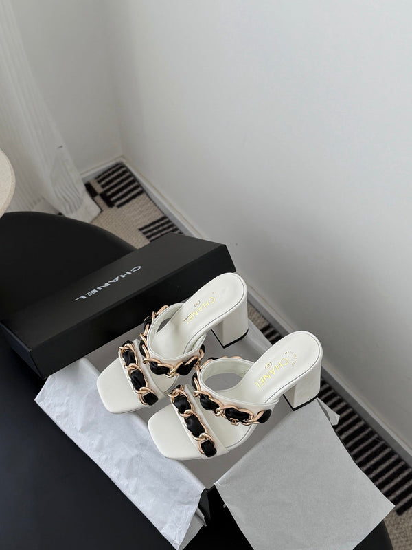 CC 26ss Chain Slippers Black White Sheepskin 670305