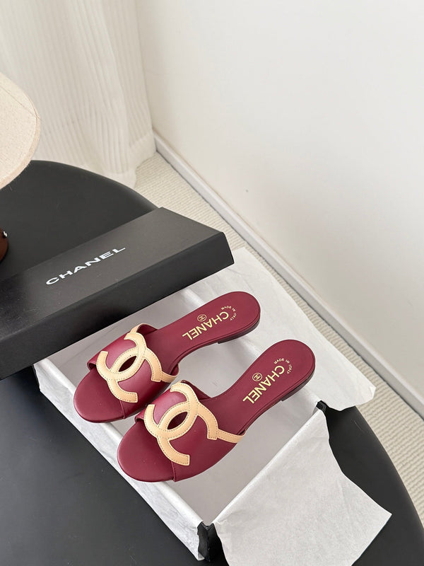 CC 2026 Flat Sandal Beige Burgundy Lambskin 675864