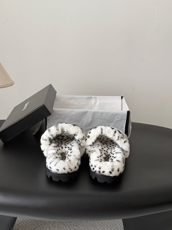 CC 26s Slides Black White Dalmatian Print Shearling 969714