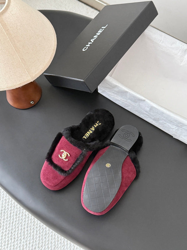 CC 26s Slip-On Mules Burgundy Black Fluffy Shearling Suede 969727