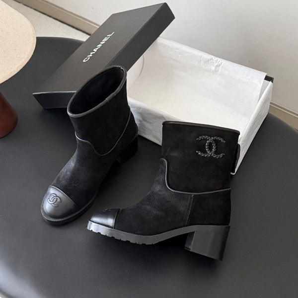 CC 26s Embroidered Logo Ankle Boots Black Suede 127787