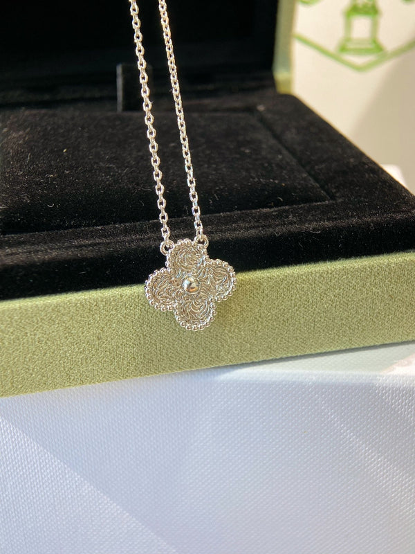 VCA Clover Vintage The Lava Foil Necklace