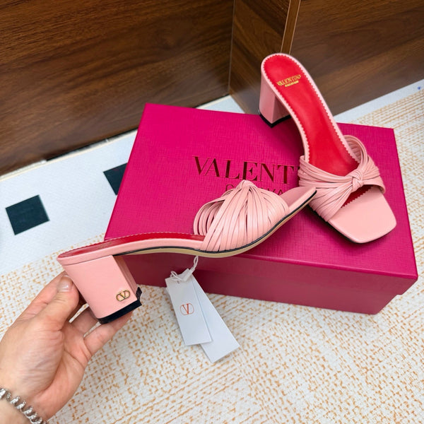 VLTN 26s Annet Mules 6.5cm Light Pink Woven Leather 974329