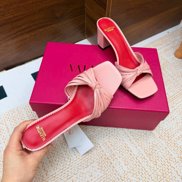 VLTN 26s Annet Mules 6.5cm Light Pink Woven Leather 974329