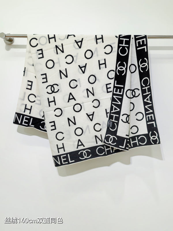 CC 25 Scarf 140CM White Black Cashmere 293085
