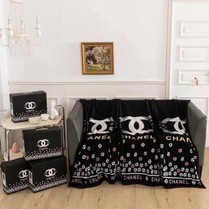BLANKET IN BLACK MIX COLORFUL VELVET 152039