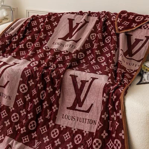 BLANKET IN AUBURN RED MONOGRAM LAMB FUR 423067