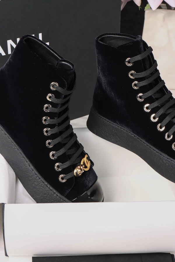 CC 26s Combat Boots Black Suede Leather 964729
