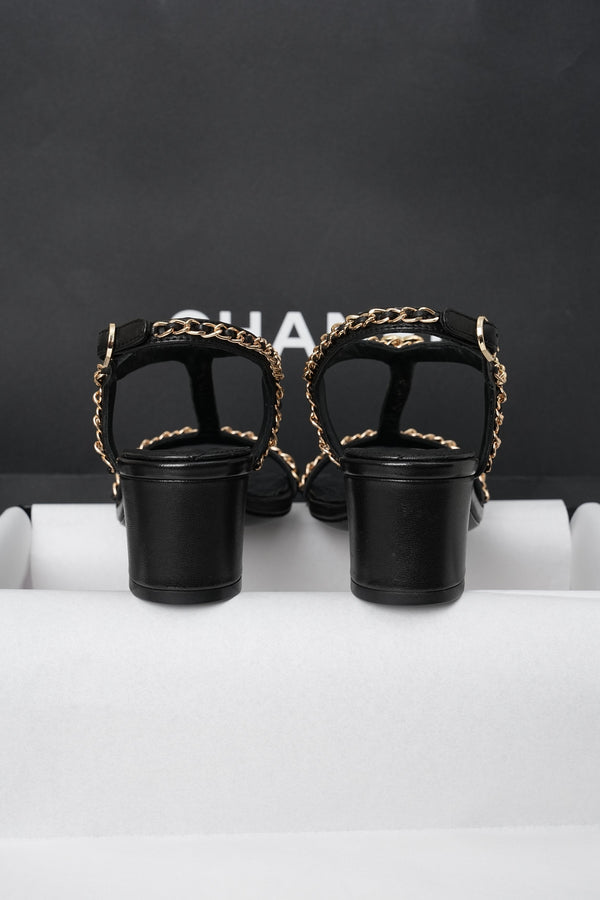 CC 26s Heart CC T-Strap Sandals Black Quilted Leather 964932