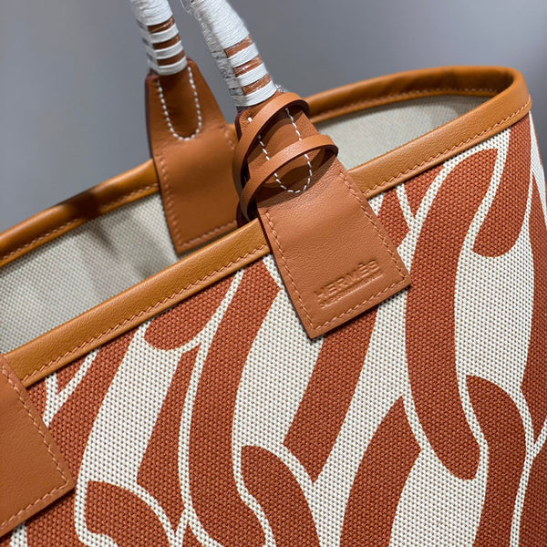 HM Steeple 28 Bag Brown Calfskin White Brown Canvas