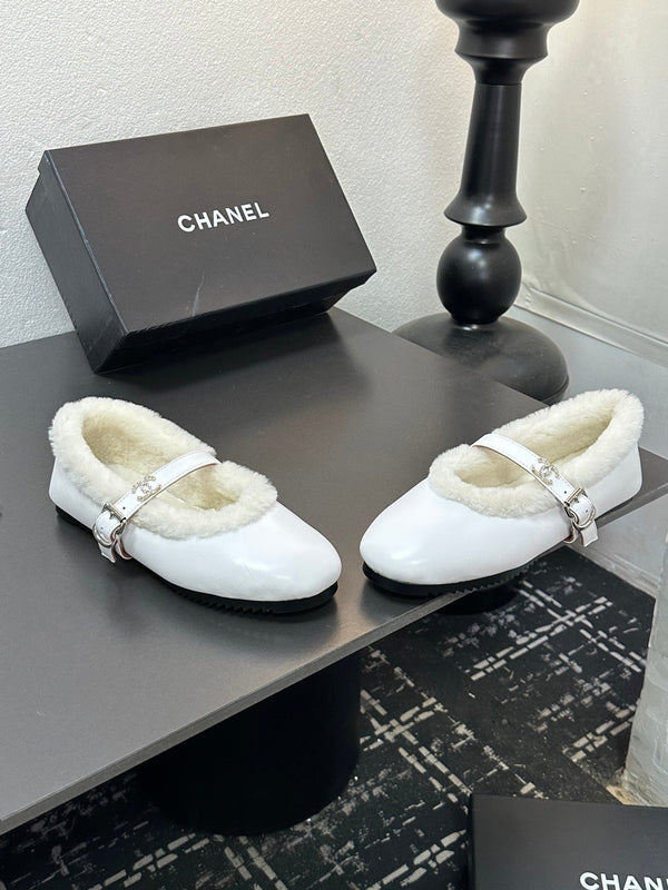 CC 2025 Puffer Ballet Flat With Strap White Sheepskin Fur 529347