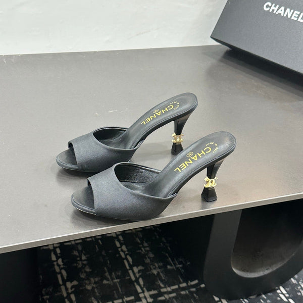 CC 26s Sandal Black Sheepskin Satin 832564