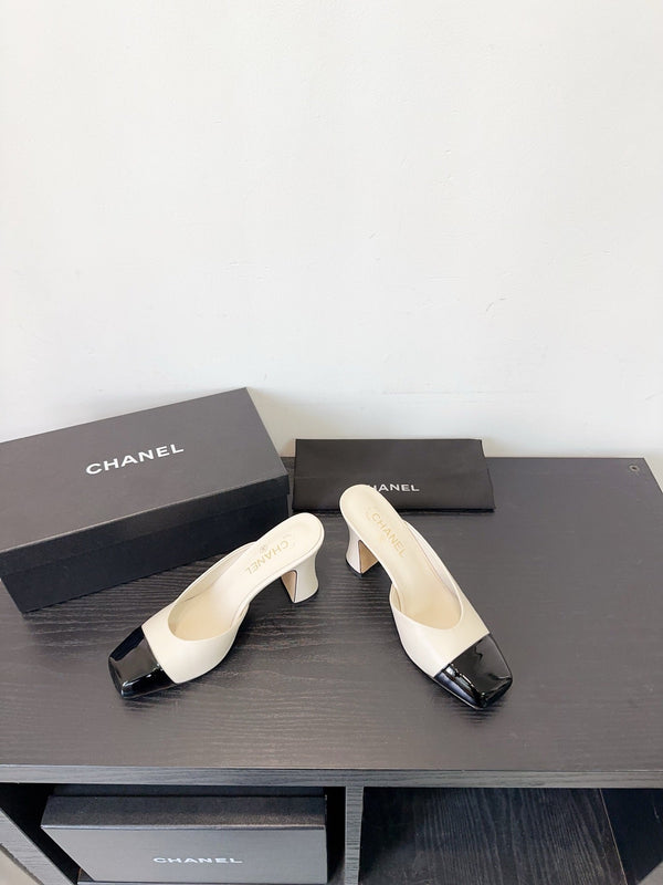 CC 26s Half-Slip Black White Patent Leather 596641