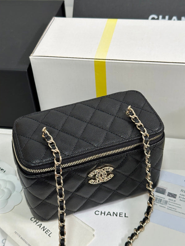 CC 25C Vanity Case 17cm Black Caviar Leather Heart Rhinestone Light Gold Hardware 243427