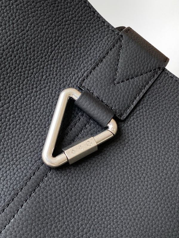 LV Verso Hobo Black Calfskin Suede