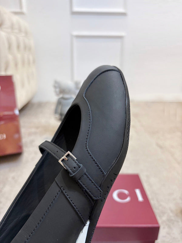 GG Shift Mary Jane Black Leather 824473