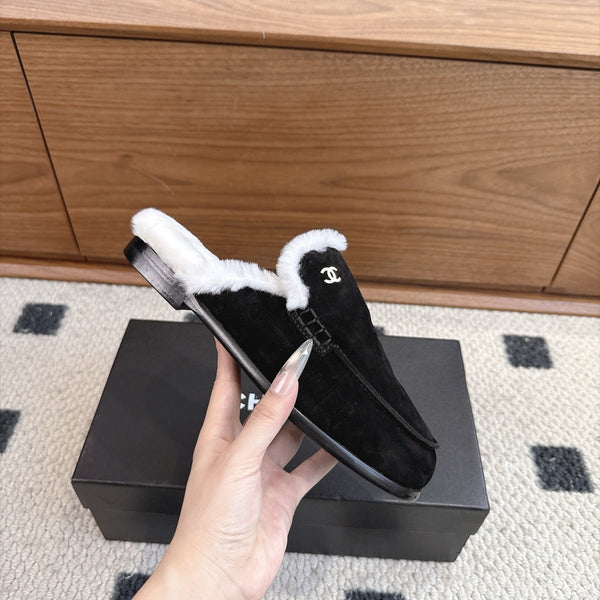 CC 26s Mule Mir Half-Slippers Black White Shearing Suede 983861