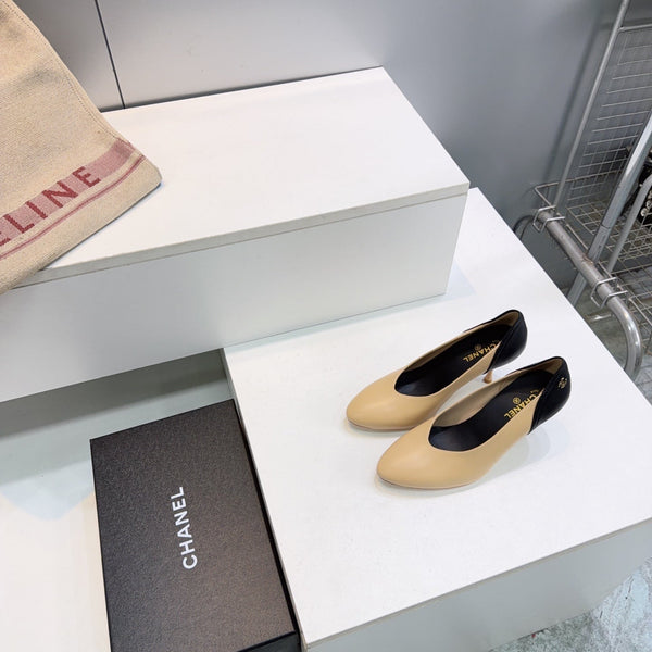 CC FW26 High Heels Pumps 8.5cm Black Beige Lambskin 942741