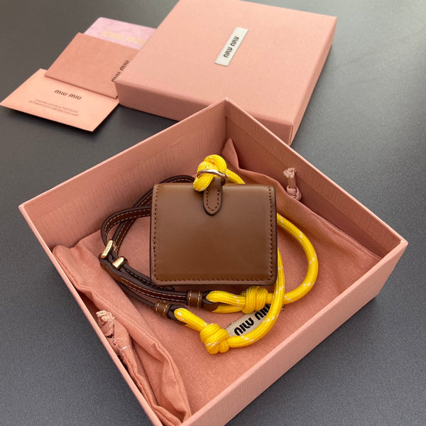 MICRO BAG 7 IN TAWNY BROWN SMOOTH LAMBSKIN YELLOW STRAP