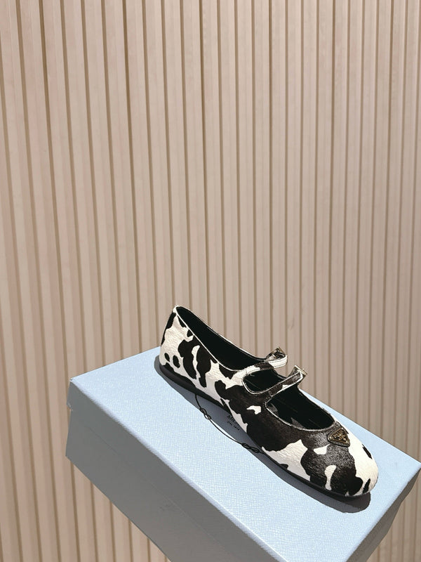 PRA 25s Ballet Flats with Small Buckle Black White Cow Printed Calf-hair 449703