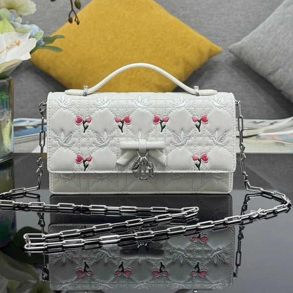 CD 2026 Dioramour My Dior Bag 21cm White Lambskin 158285