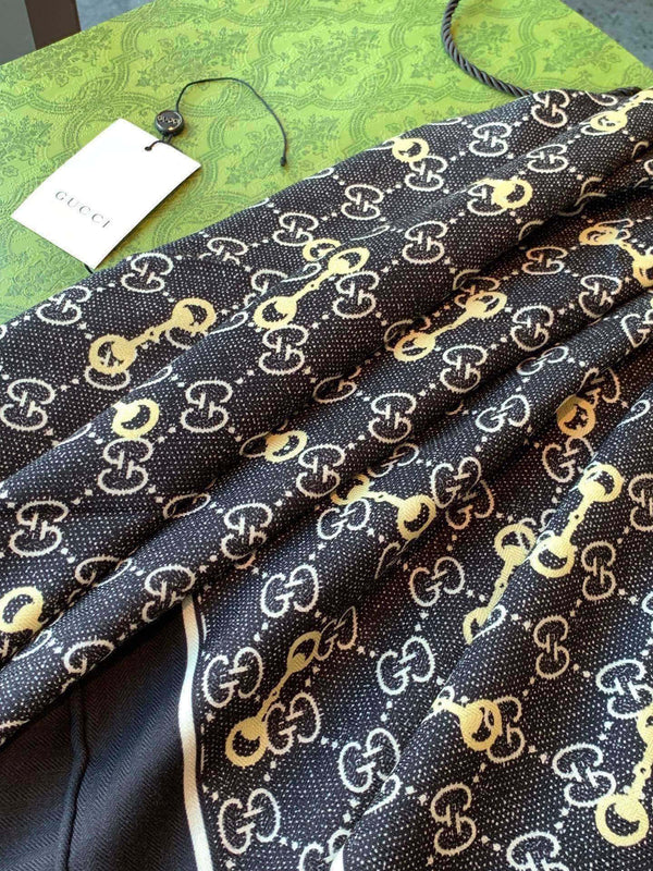 GG Scarf 135x135cm Dark Blue Cashmere Silk 286276