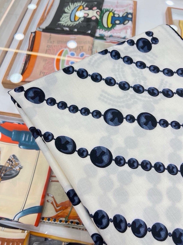 CC 2026 Pearl Scarf 140cm Black White Silk And Cashmere 214951