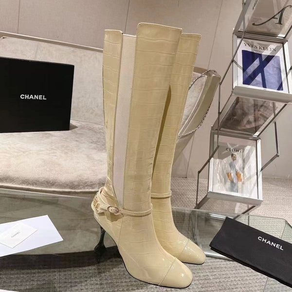 CC 26S Chain Buckle Croc Jumping Boots 9cm Beige Patent Leather 117688